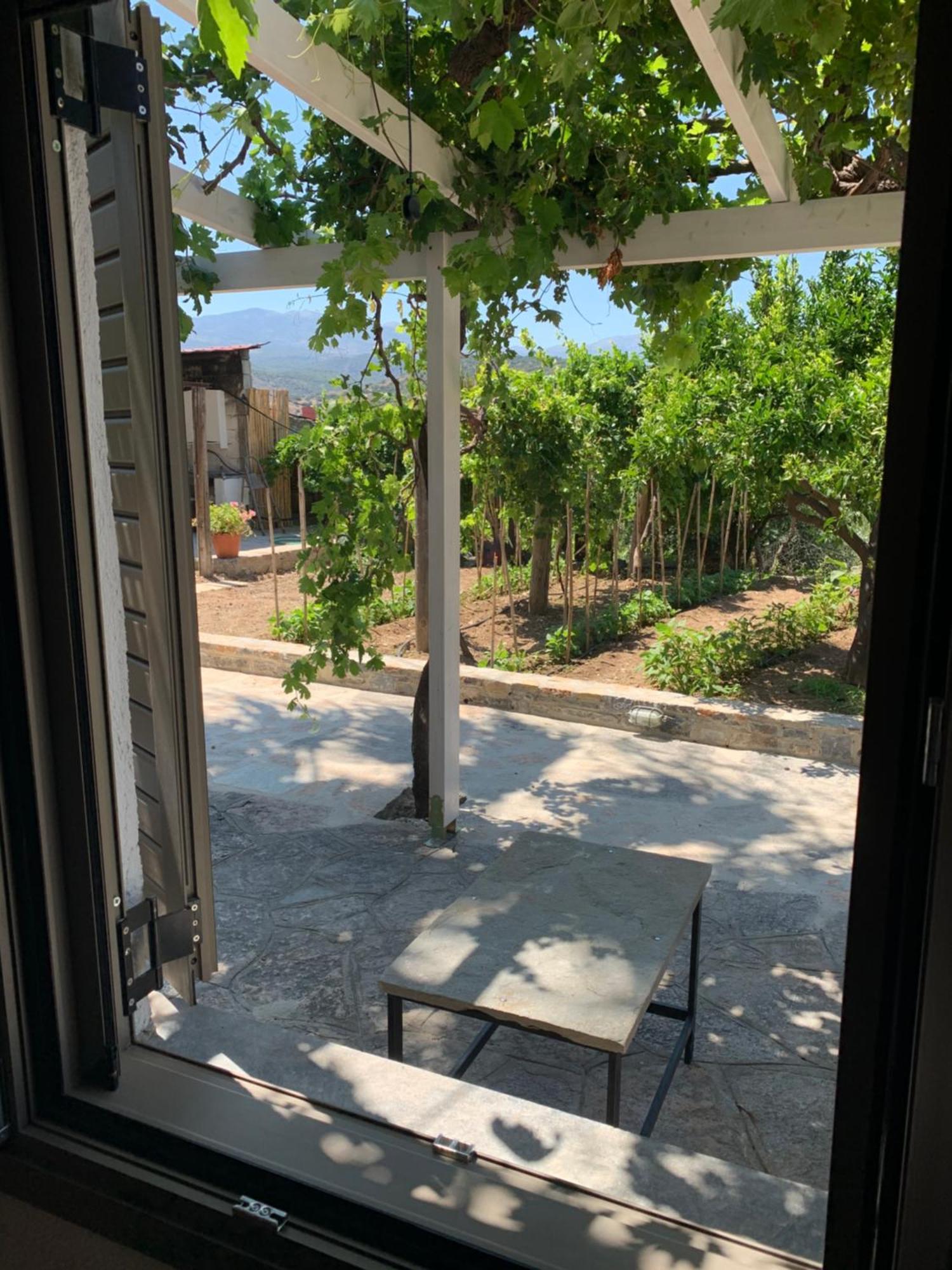 Gioma Garden Villas Istron Buitenkant foto