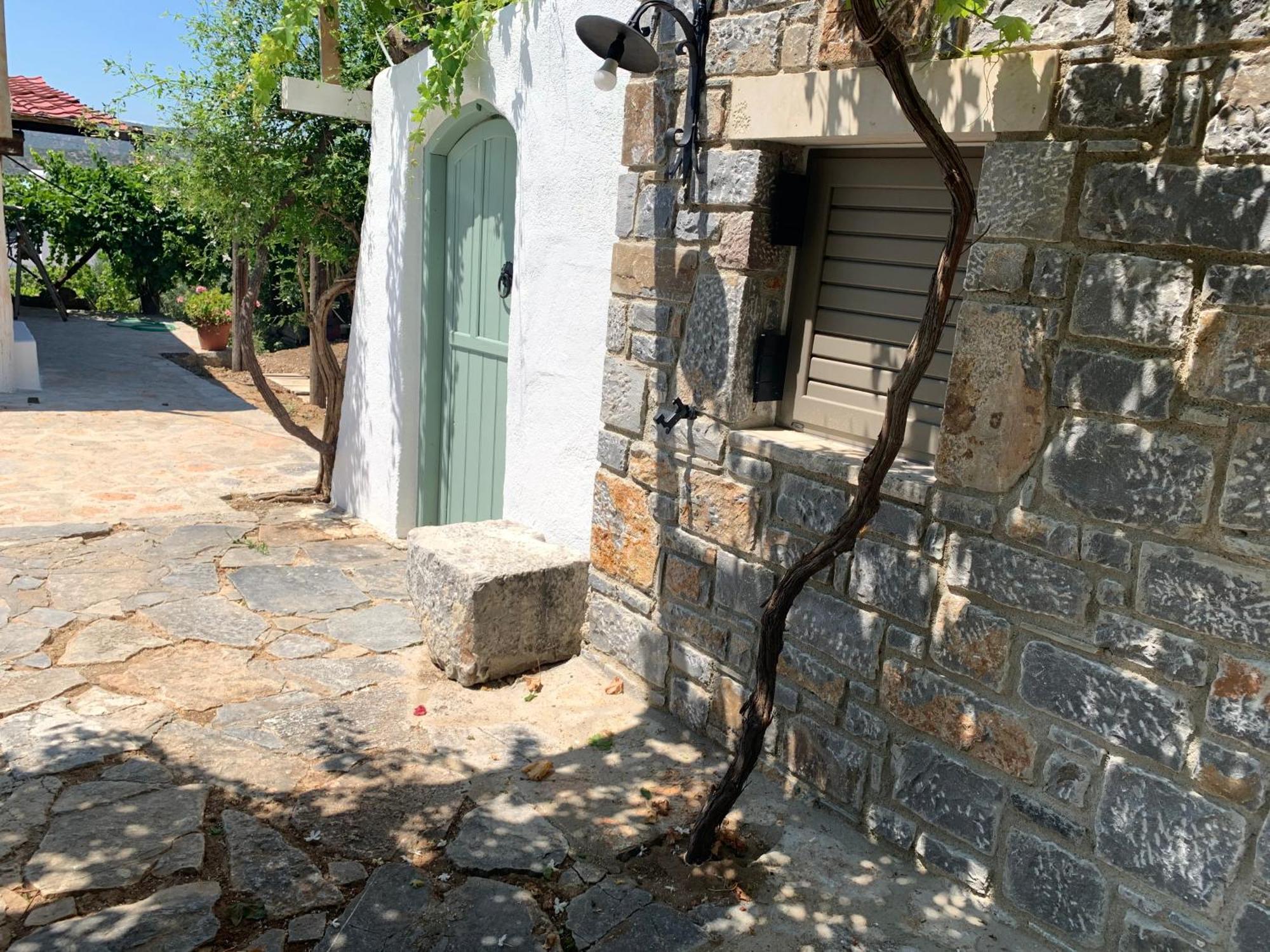 Gioma Garden Villas Istron Buitenkant foto